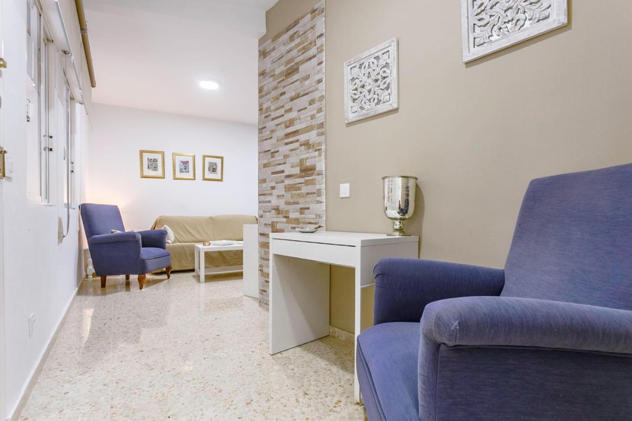 Apartamentos Sta María La Blanca Sevilha Exterior foto