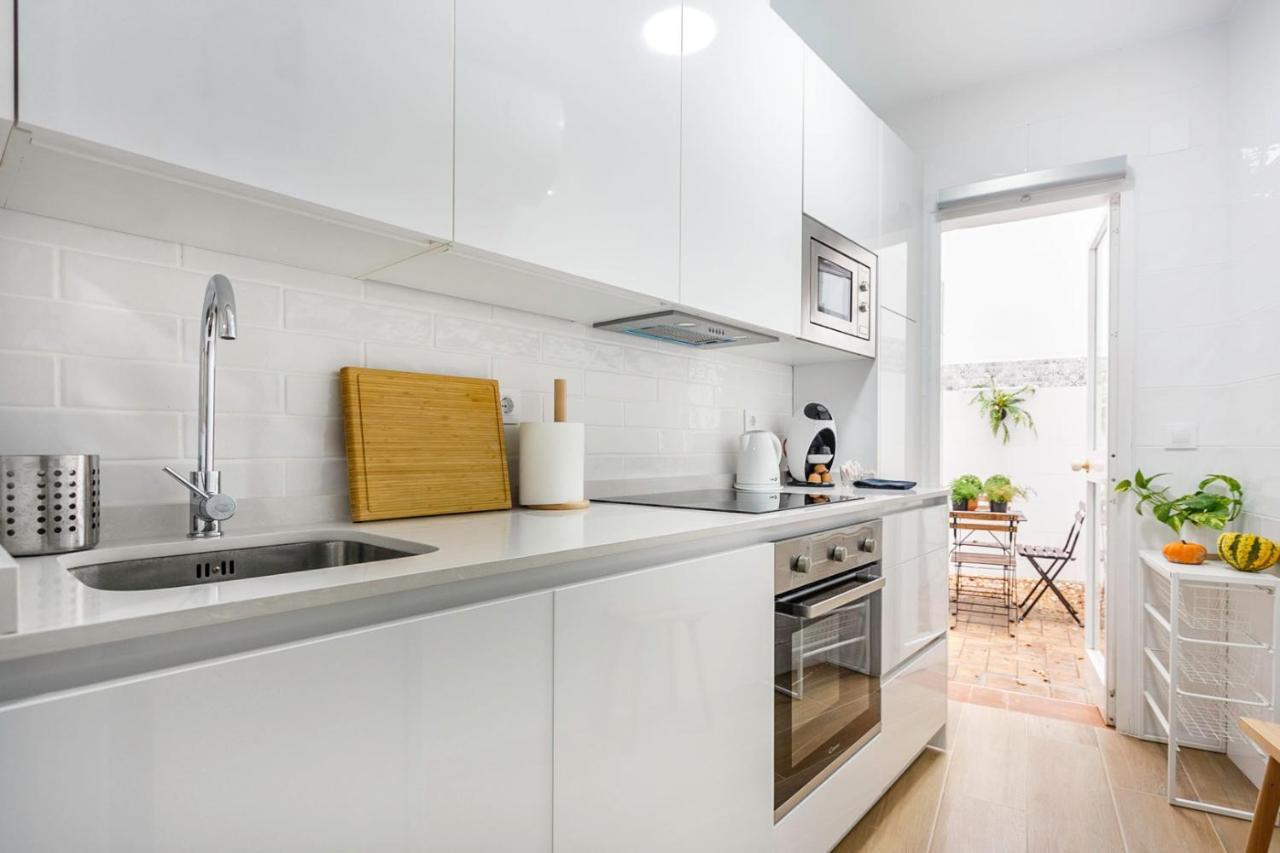 Apartamentos Sta María La Blanca Sevilha Exterior foto